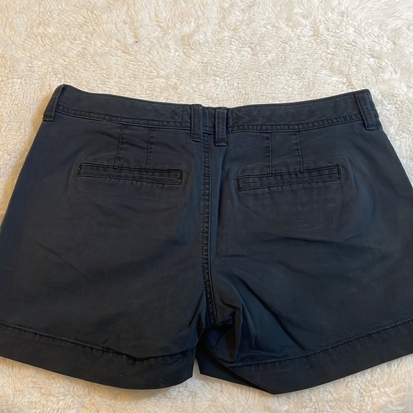 Old Navy Favorite Khaki‎ Black Shorts - Picture 4 of 5